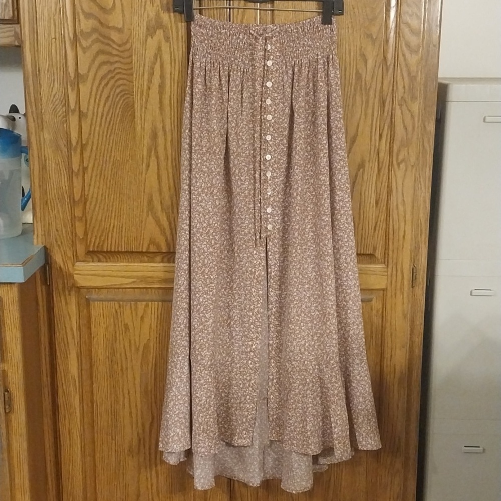 Promesa NWOT Women's Floral Button Front Ruffled Maxi Skirt Sz Small Rust Cream